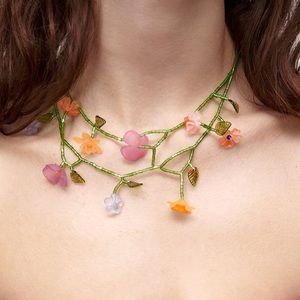 Flower set earrings and necklace Zara